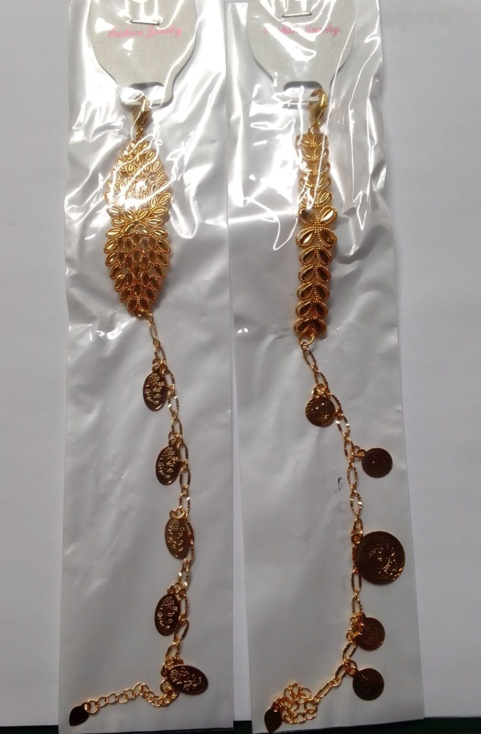 মেয়েদের হাতের ব্যাচলাইট - https://www.upokar24.com